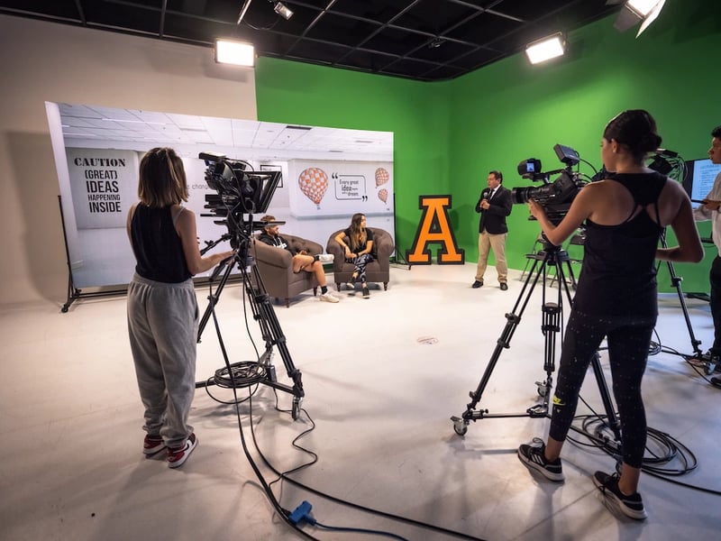 Estudiantes de Comunicación en Anáhuac Puebla