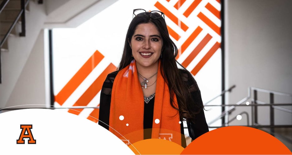 alumna de la anahuac con outfit universitario 