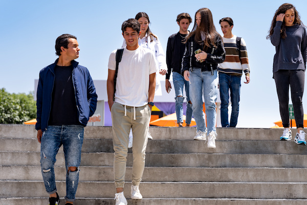 estudiantes en el campus de anahuac puebla