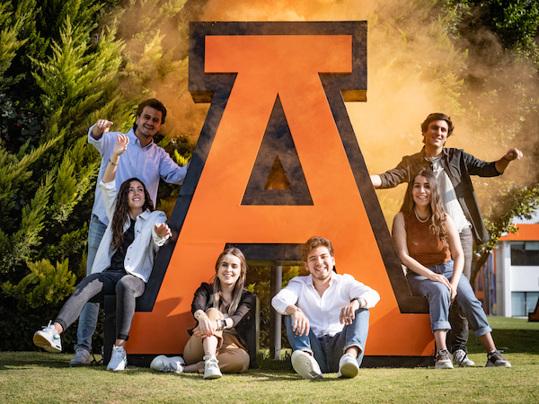 estudiantes de la universidad anahuac puebla