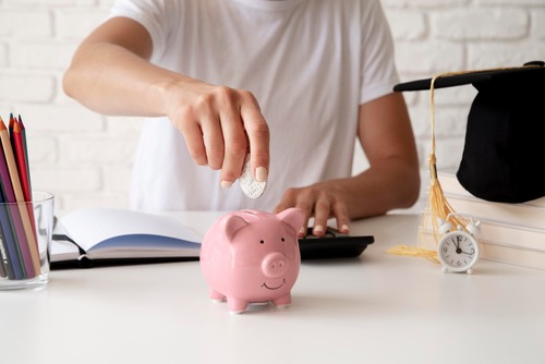 Guía de supervivencia financiera para tu primer año de universidad