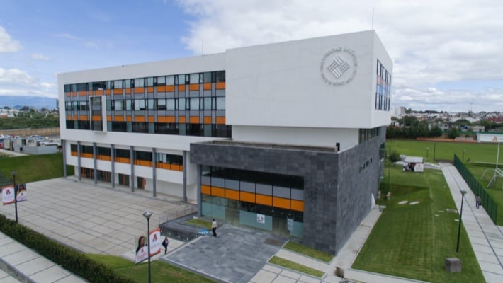 Edificio de la Escuela de Negocios en Anáhuac Puebla